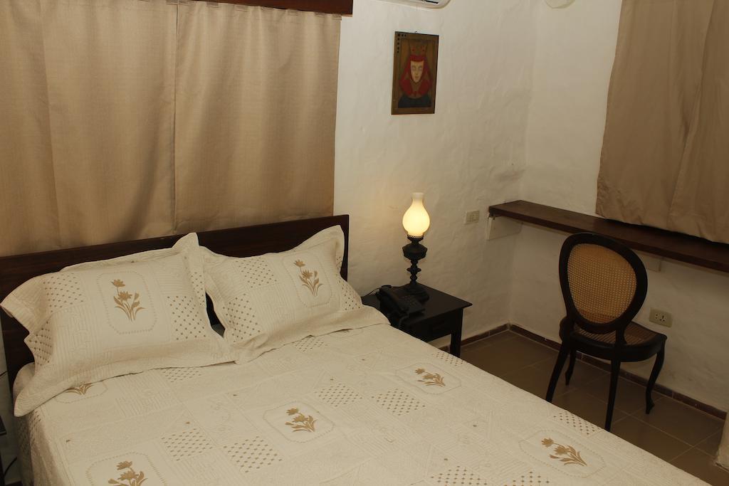 Hotel Paseo Del Arte Asunción Pokój zdjęcie